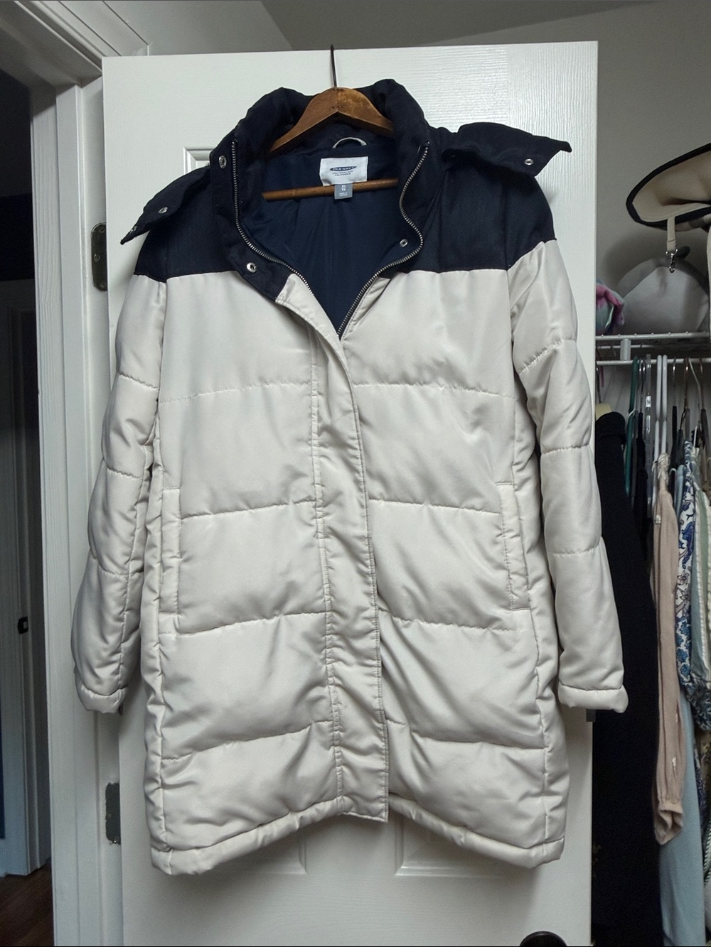 Old Navy Two-Tone Puffer Coat in Cream and Navy